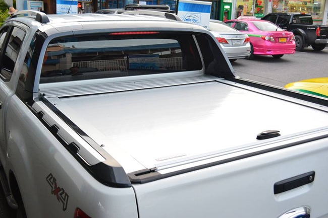 Nắp Thùng Cuộn KSC Bạc Xe Ford Ranger Tự Tin Lăn Bánh